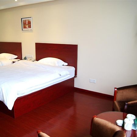 Greentree Inn Hotel Jianhe Subway Station North Palace Taiyuan Exteriör bild