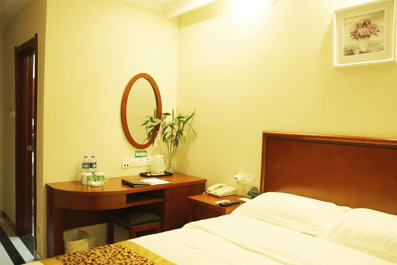 Greentree Inn Hotel Jianhe Subway Station North Palace Taiyuan Exteriör bild
